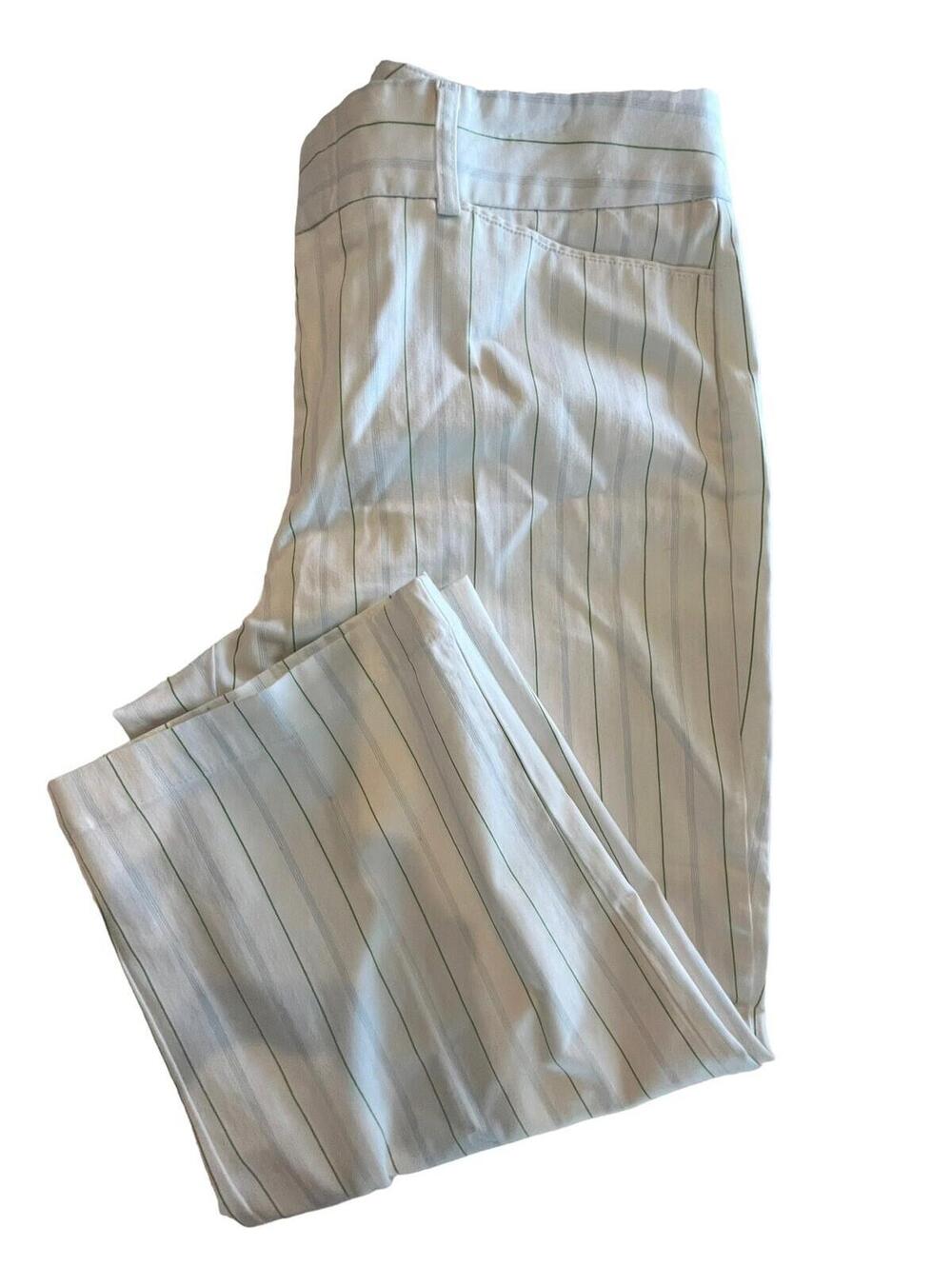 Dockers Women White with stripes Capri Pants Nouveau Size 12P